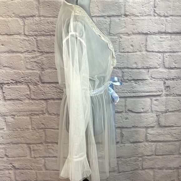 NWT Flora Sweet Vintage mesh and lace robe - Picture 2 of 8